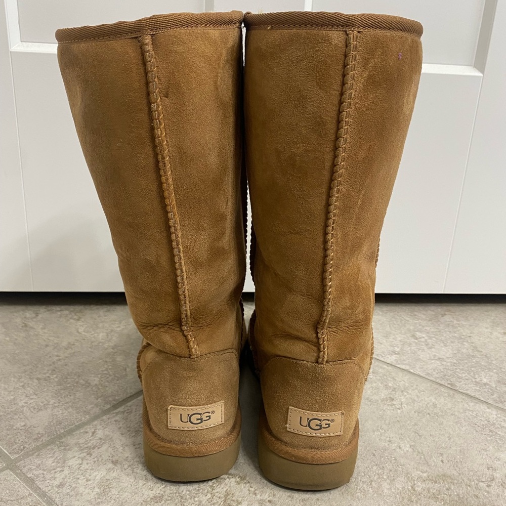 UGG Classic Tall Brown Boot Size 7